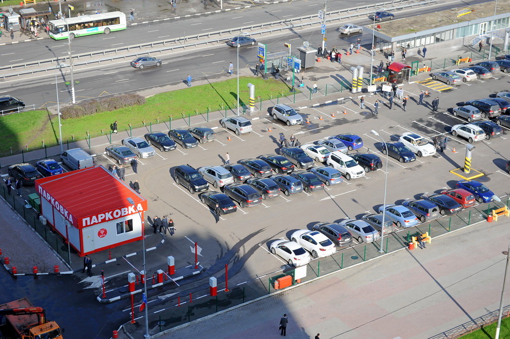 Снос пятиэтажек позволит удвоить число парковочных мест в Москве, фото