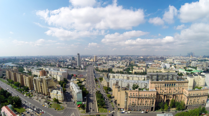 В Москве на крышах домов и во дворах‍ покажут отечественные фильмы, фото