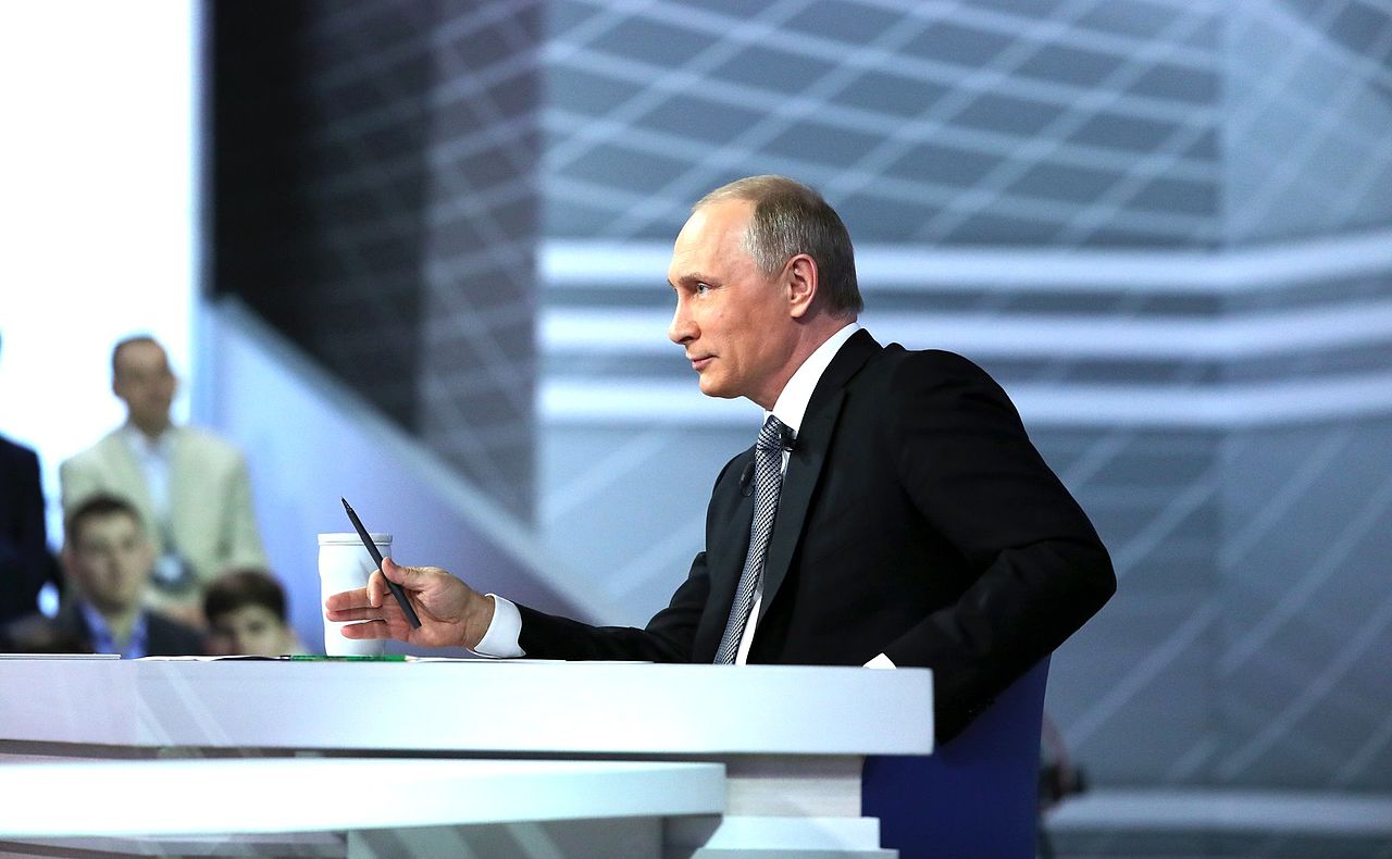 Путин считает реновацию необходимой для москвичей, фото