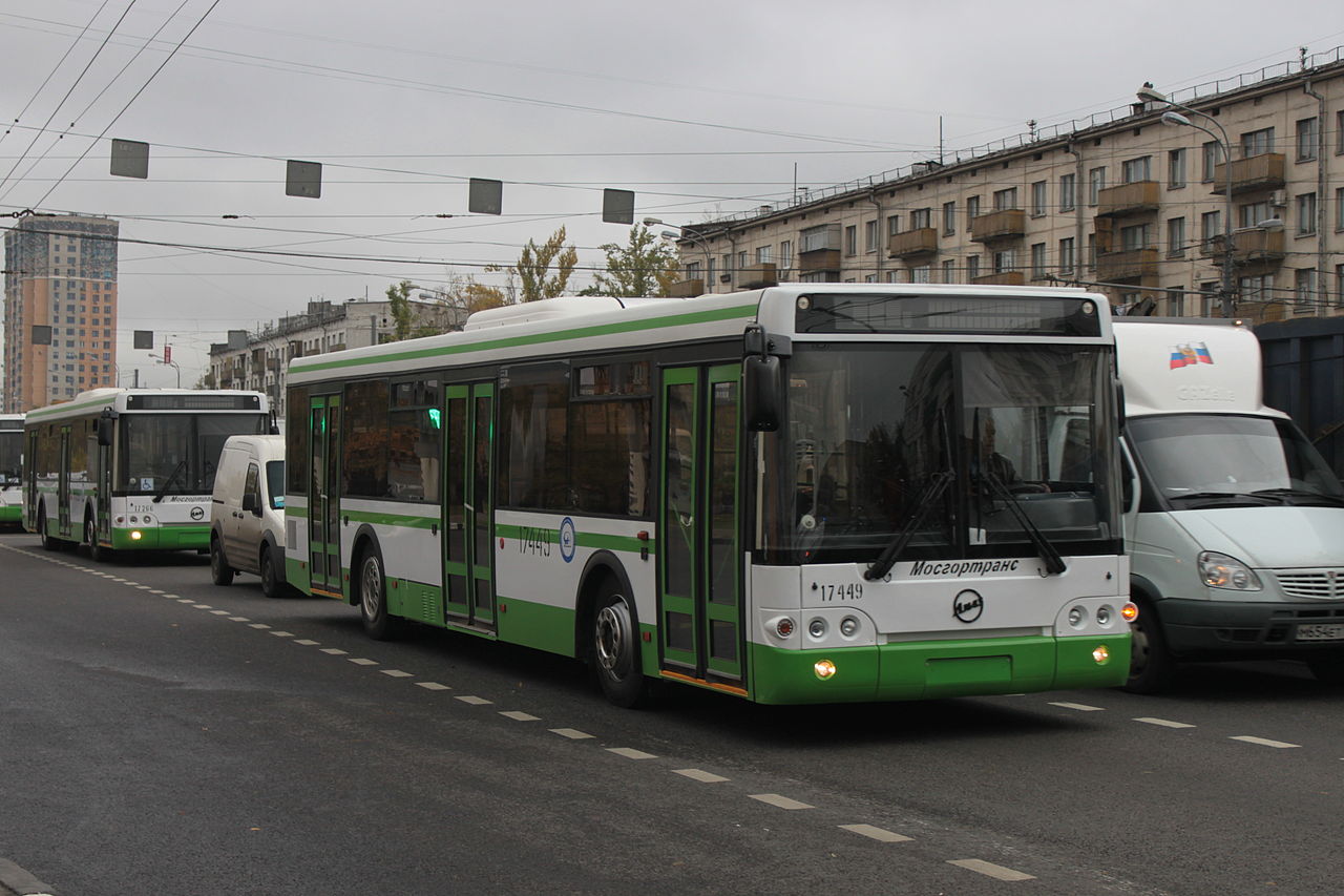 В Москве 250 маршрутов транспорта переведут на тактовое расписание, фото
