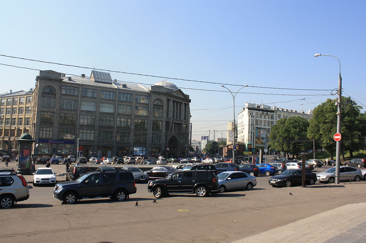 Славянская площадь станет первым ТПУ в центре Москвы, фото