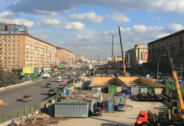 В Москве ограничат движение транспорта на Ленинградском проспекте, фото