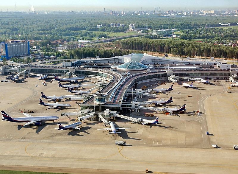 Московские аэропорты задержали или отменили более 30 рейсов, фото