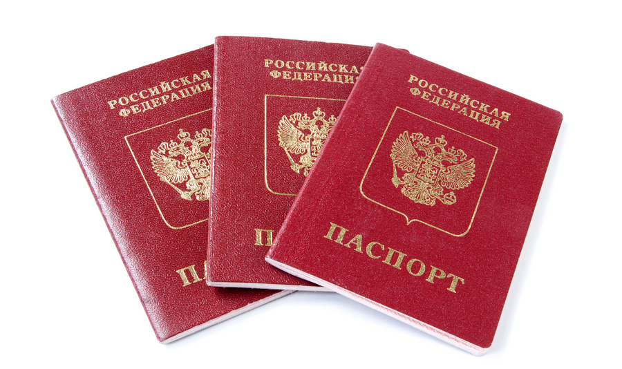Москвичи смогут получить загранпаспорт в любой день недели, фото