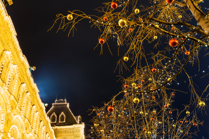 В новогоднюю ночь в Москве установится морозная и снежная погода, фото