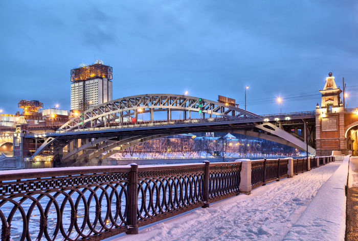 В Москве 25 декабря ожидается небольшой снег и до 5 градусов мороза, фото
