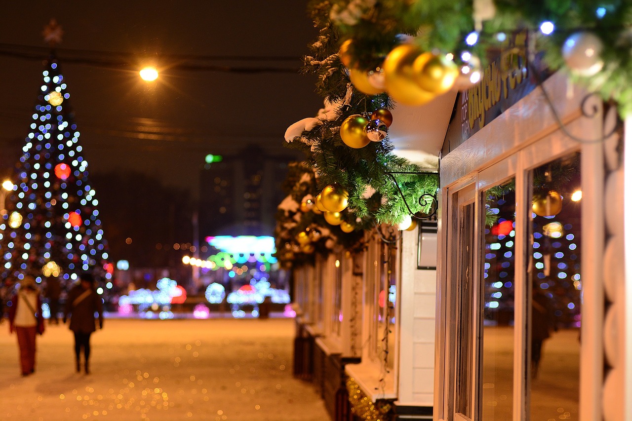 К фестивалю «Путешествие в Рождество» в Москве откроют 320 шале, фото