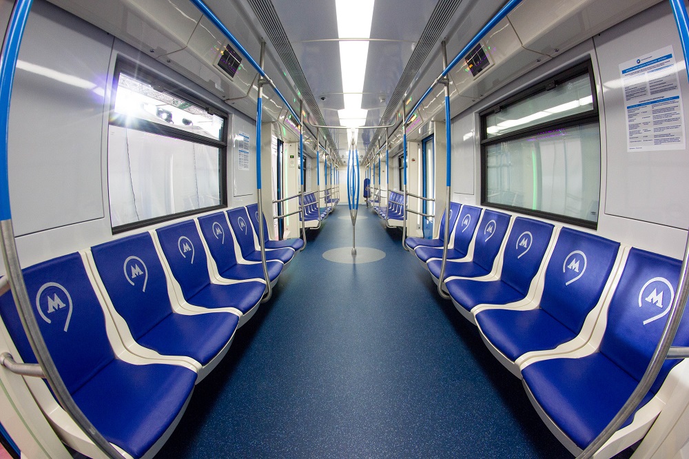 На фиолетовой ветке метро запустят еще 33 поезда «Москва», фото