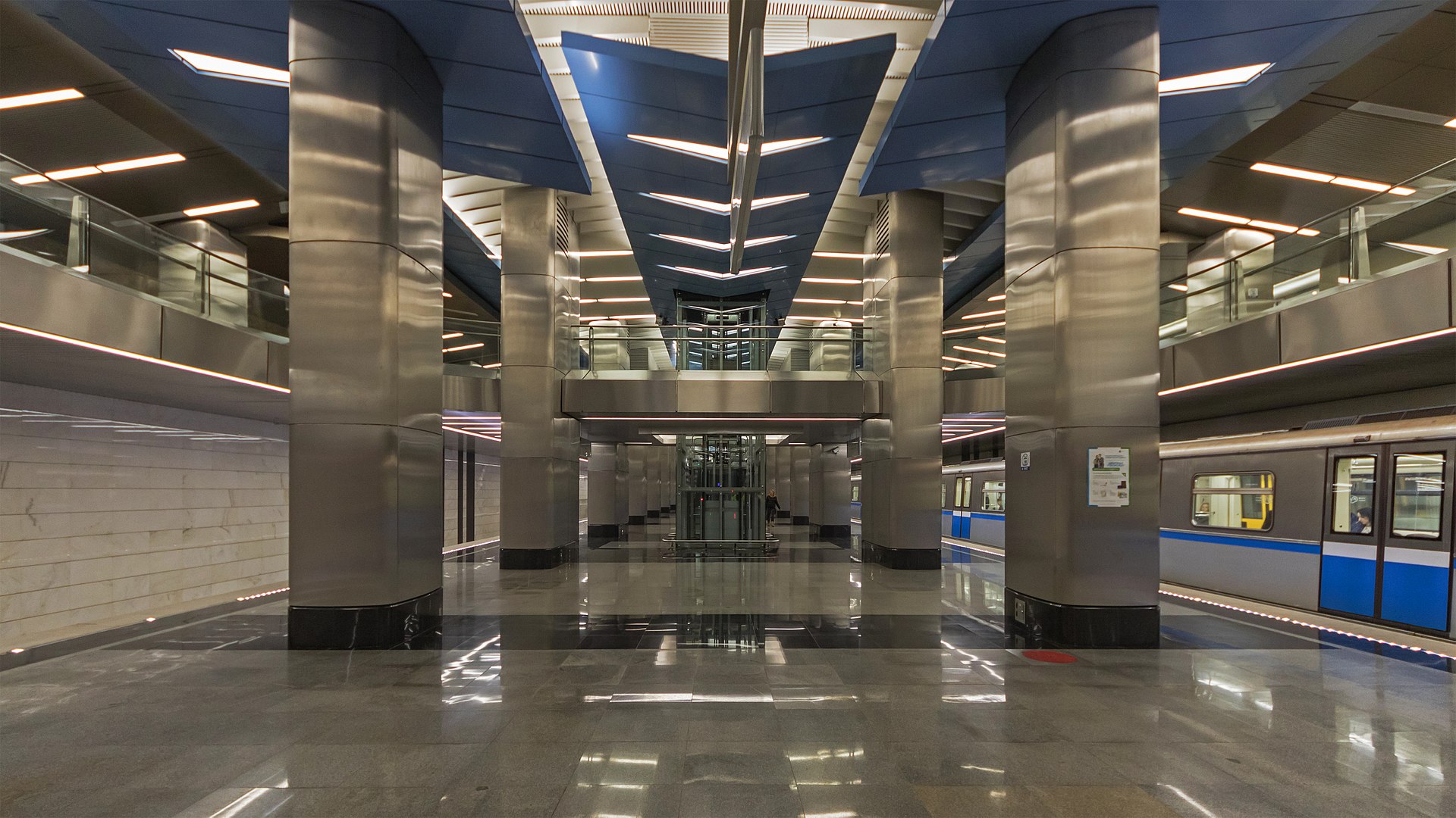 Станцию метро «Деловой центр» закроют 24 и 25 февраля, фото