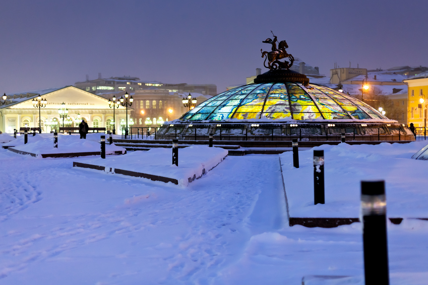 Высота выпавшего снега в Москве к концу зимы достигнет двух метров, фото