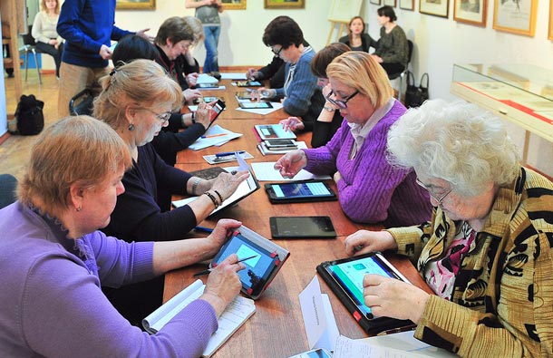 В Москве началась запись на участие в пилотном проекте для пожилых горожан, фото