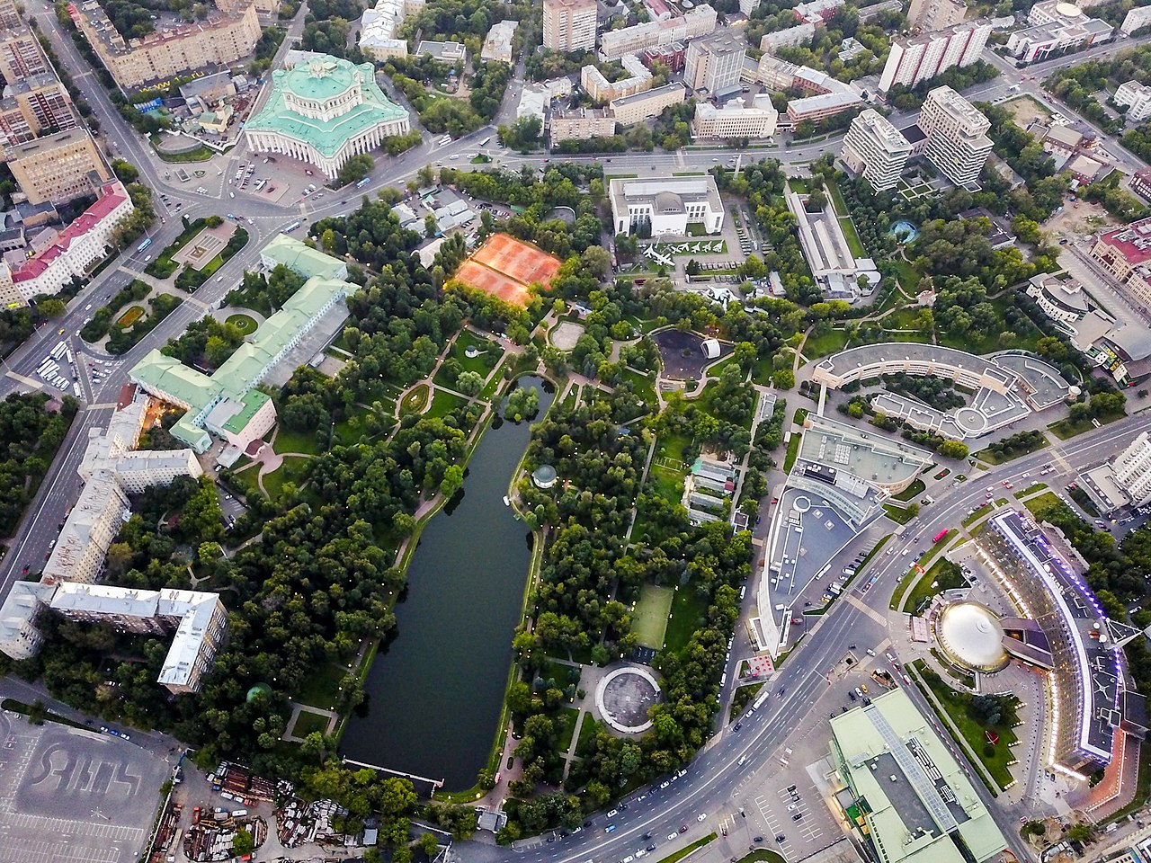 В Москве Большой пруд в Екатериновском парке отремонтируют в июне, фото