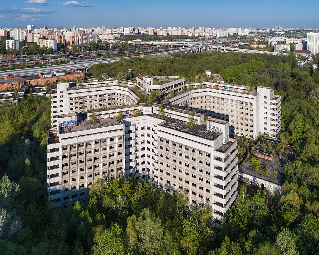 В ближайшее время в Москве начнут сносить Ховринскую больницу, фото
