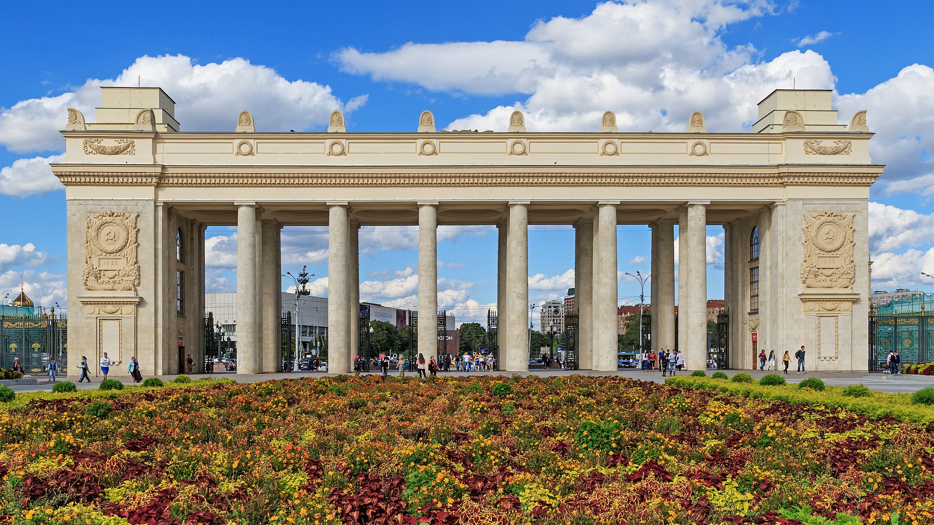 В Москве закроют Парк Горького из-за проведения выпускного вечера‍, фото