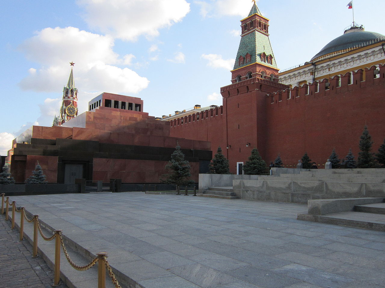 Мавзолей Ленина будет закрыт для посещения 28 июня, фото