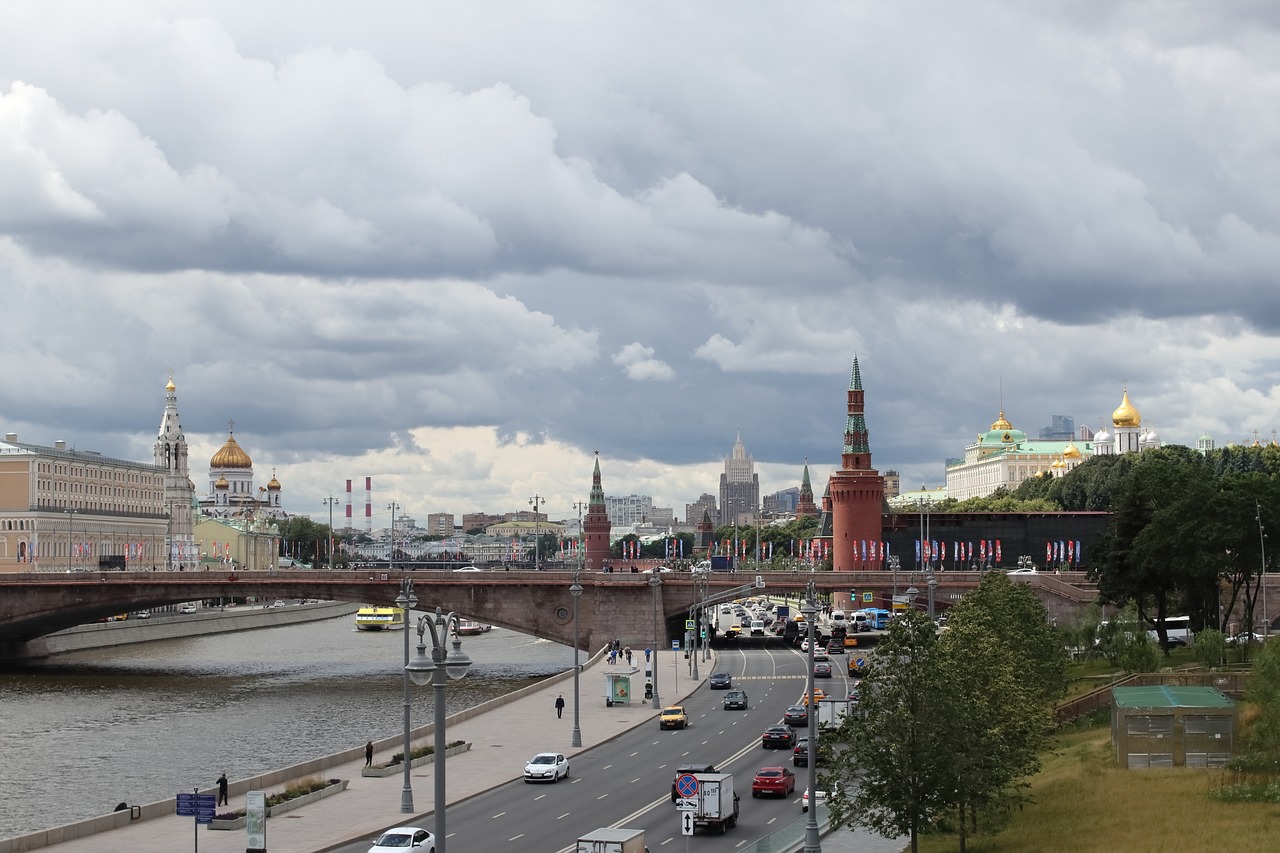 МЧС предупредило москвичей об усилении ветра 30 июля, фото