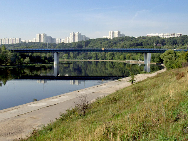 В Москве открыто движение транспорта по новому Крылатскому мосту, фото