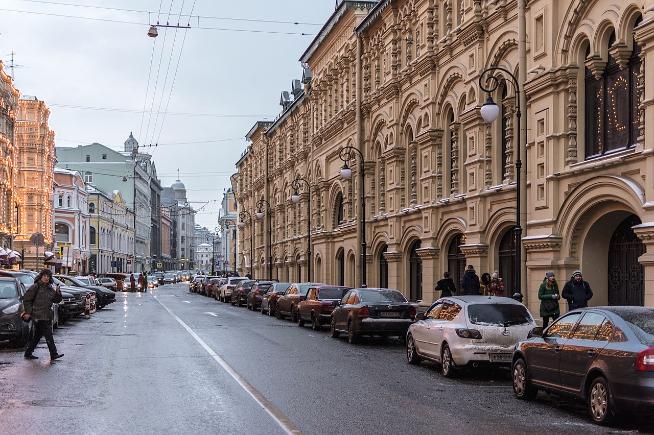 Улицу Ильинку закроют для проезда с 23 августа по 3 сентября, фото