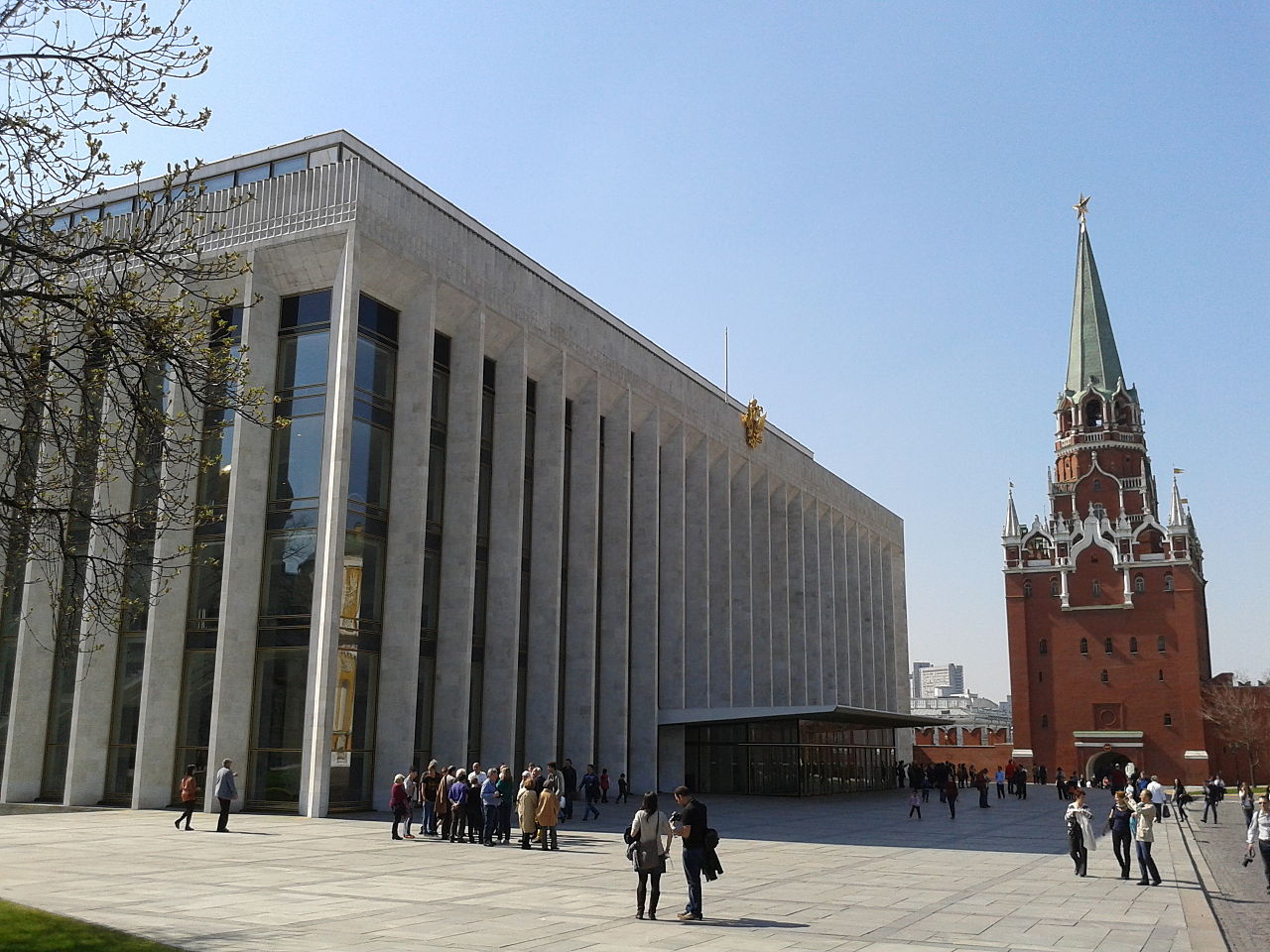 Выход из Кремля через Спасскую башню закрыли до 2 сентября, фото
