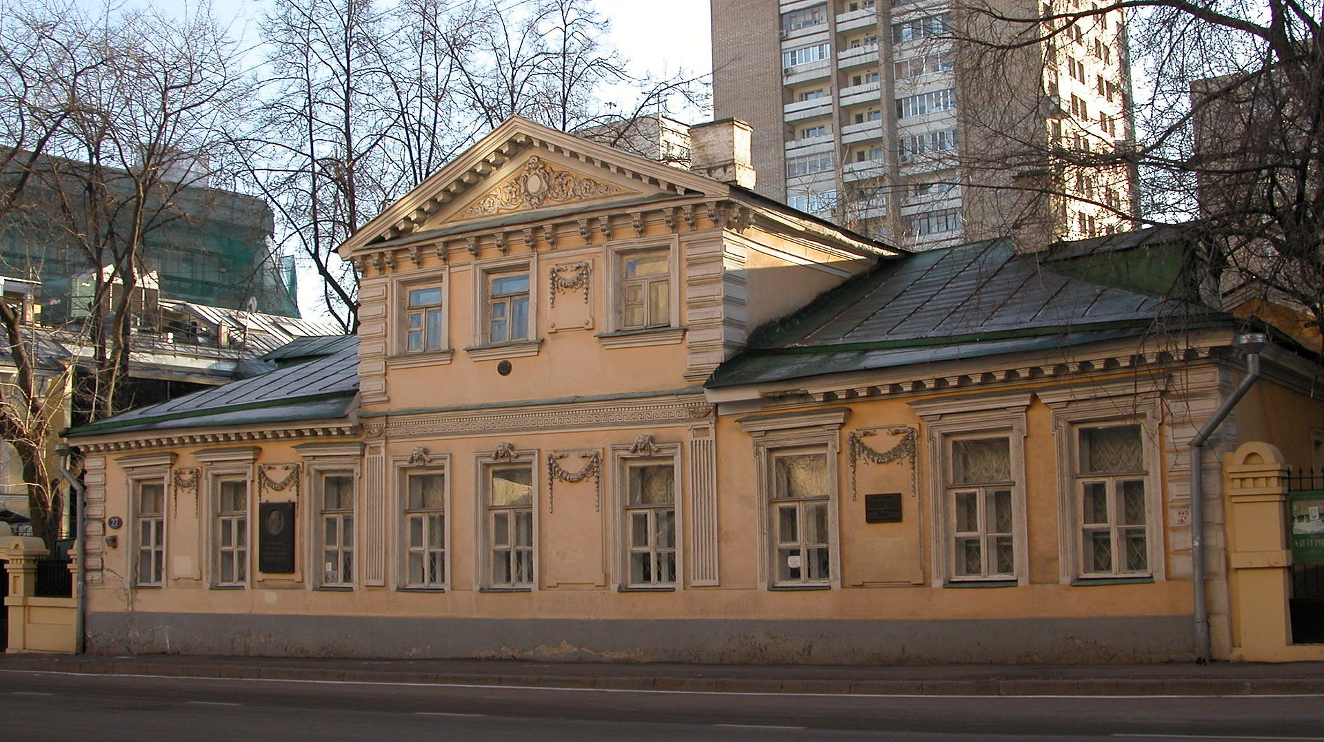 Реставрацию Дома Герцена в Москве завершат к 1 сентября, фото