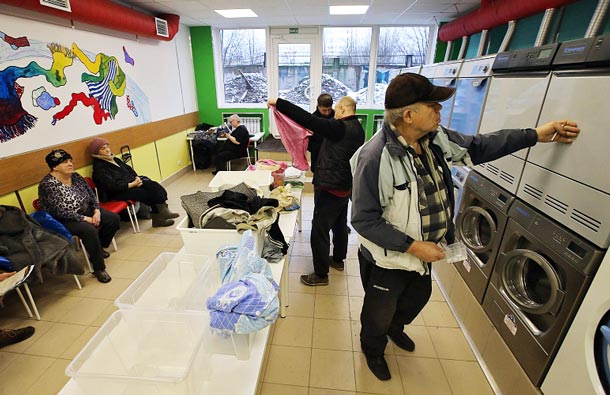 Прачечная для бездомных в москве: За и Против, фото