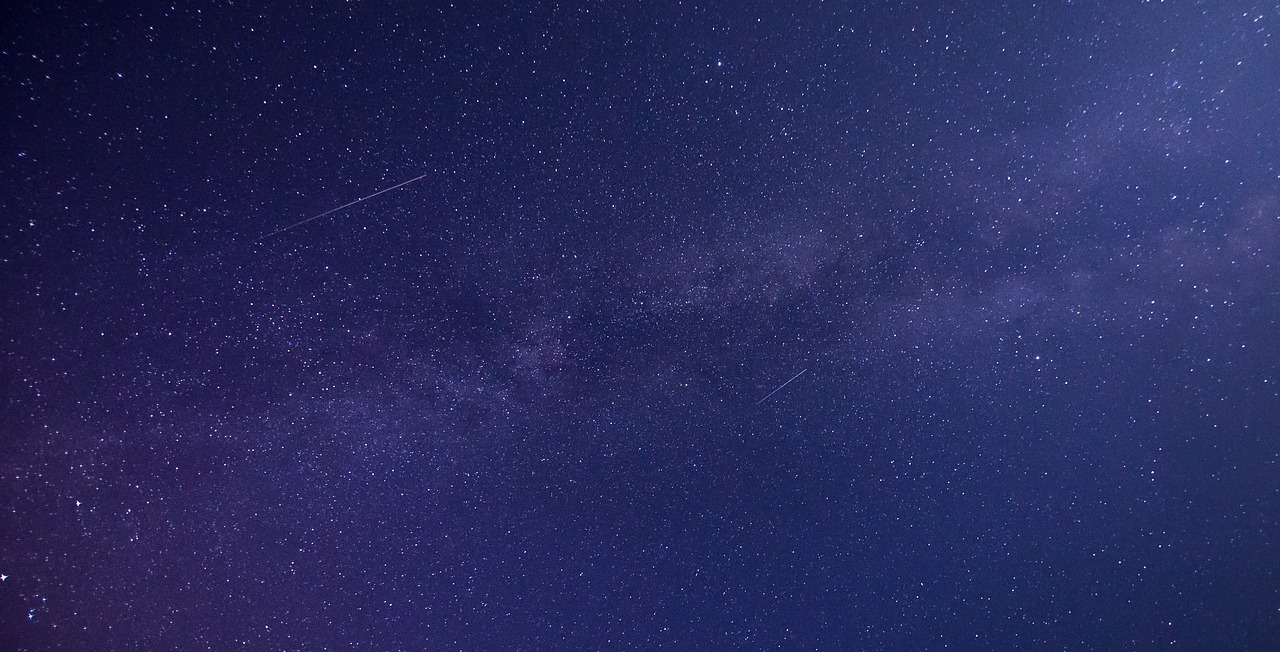 В декабре в небе над Москвой можно будет увидеть два звездопада, фото