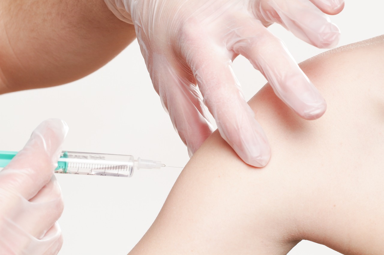 В Москве впервые испытают терапевтическую вакцину против ВИЧ, фото