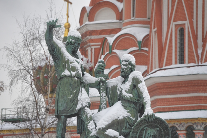 Мороз, солнце и аномально высокое давление ожидаются в Москве на выходных, фото