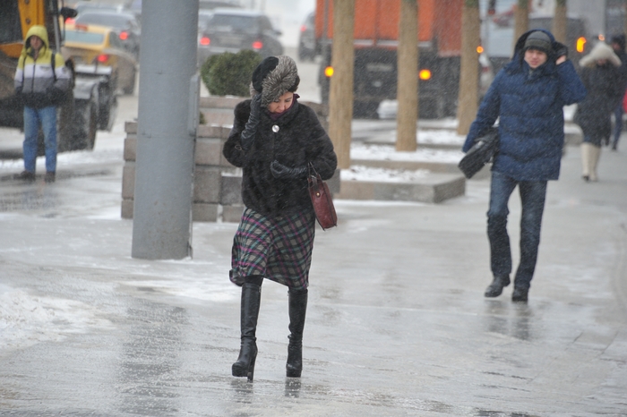 В Москве 18 января ожидаются сильный ветер и мокрый снег, фото