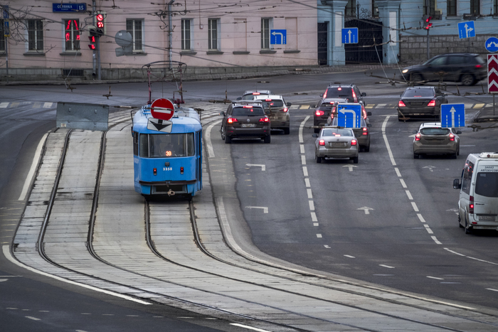 В Москве на 22 участках трамвайных линий уложат эко-шпалы, фото