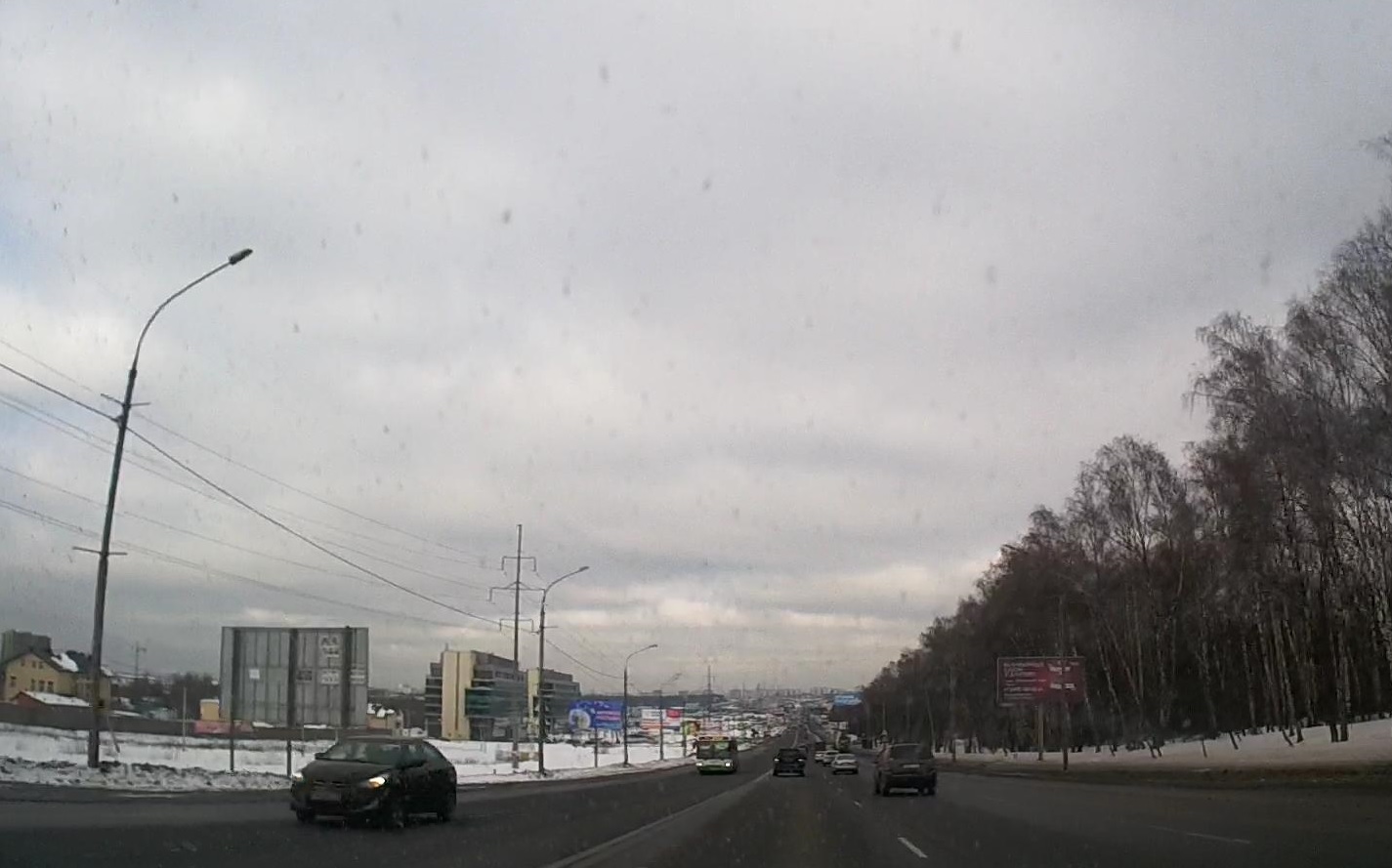 Новые выделенные полосы появятся на Калужском шоссе в Москве, фото
