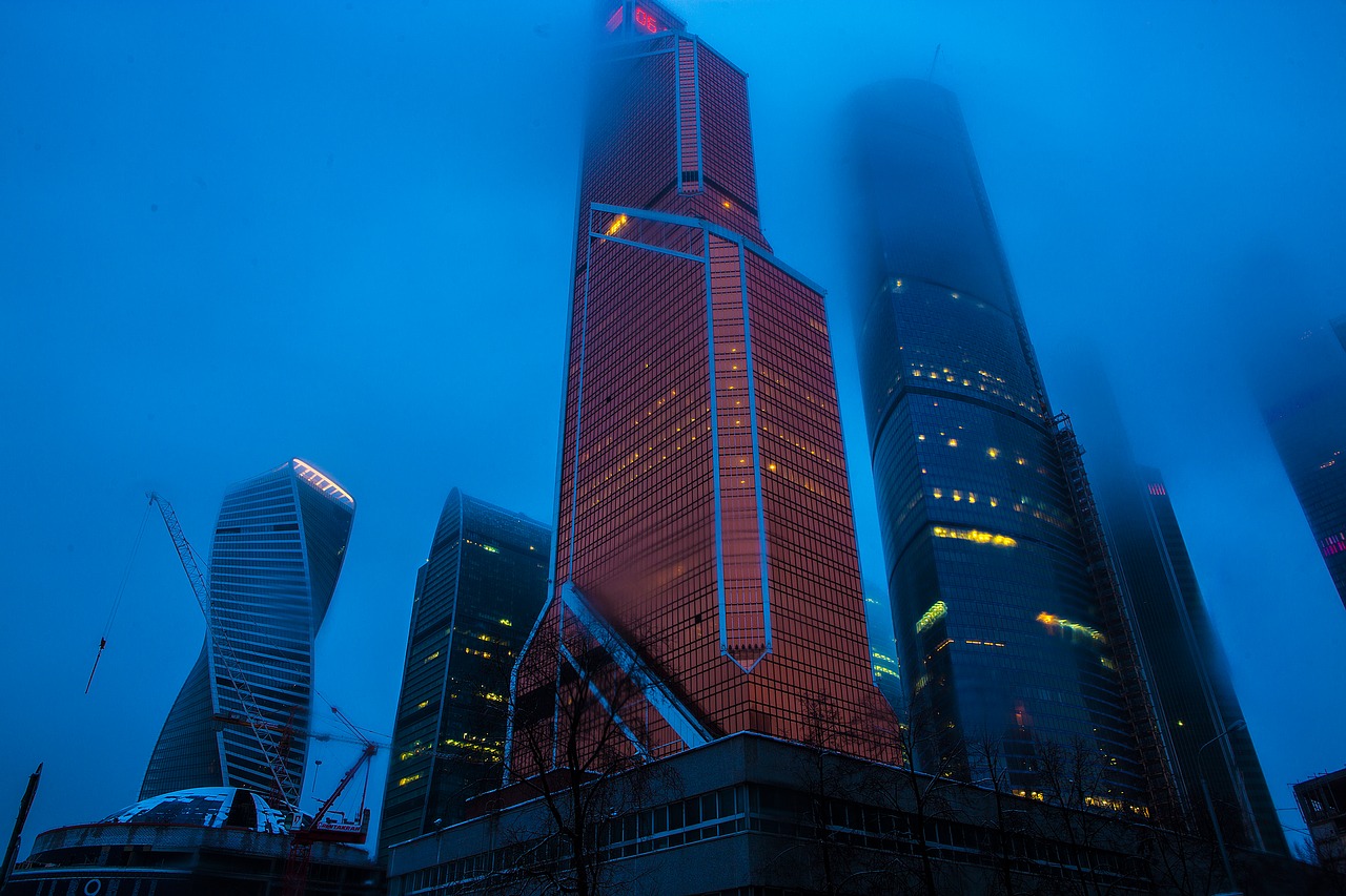 Резкое понижение атмосферного давления ожидается в Москве, фото