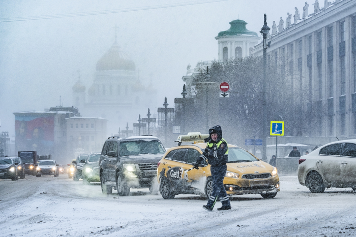 Снегопад в столице обновил рекорд 24-летней давности, фото