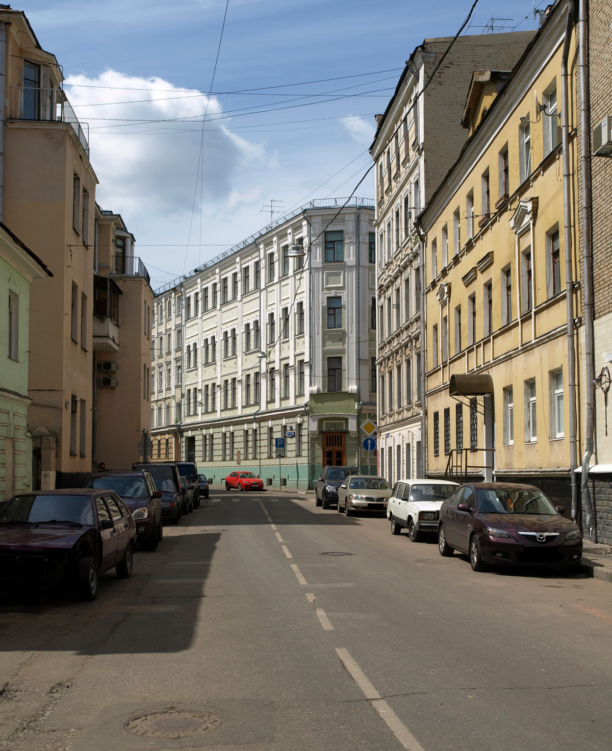 В центре Москвы перекроют участок улицы Макаренко, фото