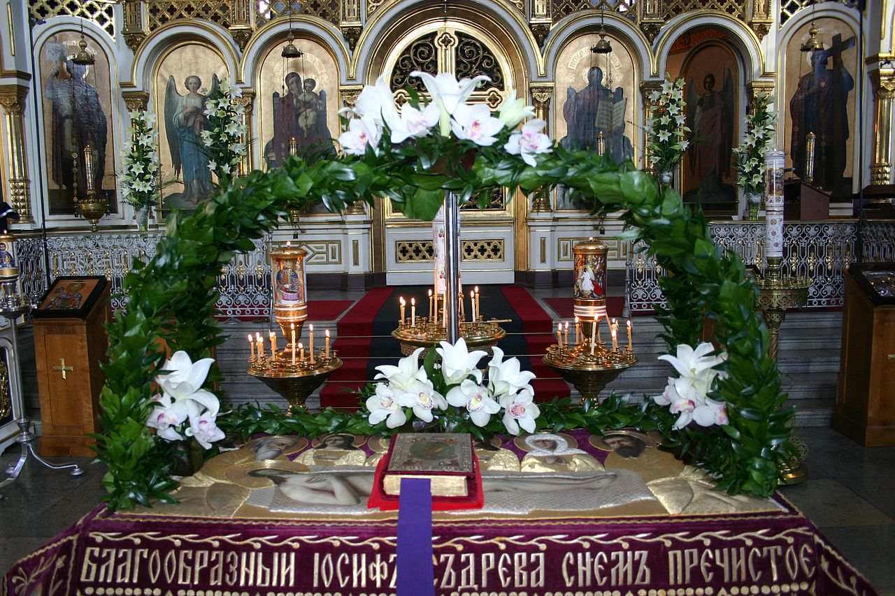 У православных христиан началась Страстная седмица, фото