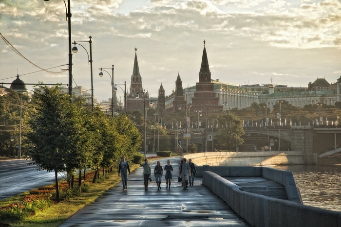 Переменная облачность и до +24 градусов ожидаются в Москве 25 июня, фото