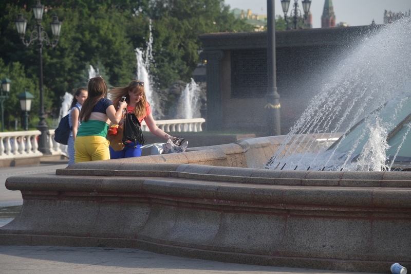 МЧС предупредило москвичей о сильной жаре 7 июня, фото