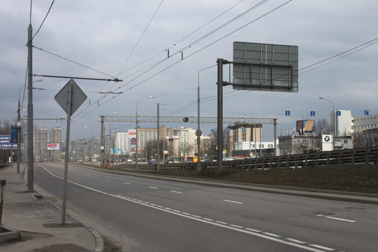 На Дмитровском шоссе ограничат движение транспорта, фото
