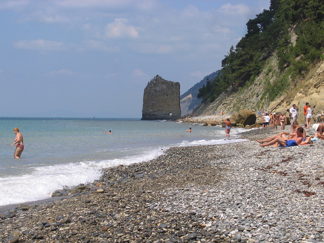 Эксперты назвали самое чистое место для купания в Черном море, фото