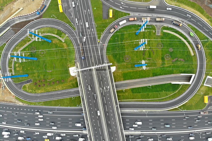 Ко Дню города в Москве введено пять крупных дорожных объектов, протяженностью 26 км, фото