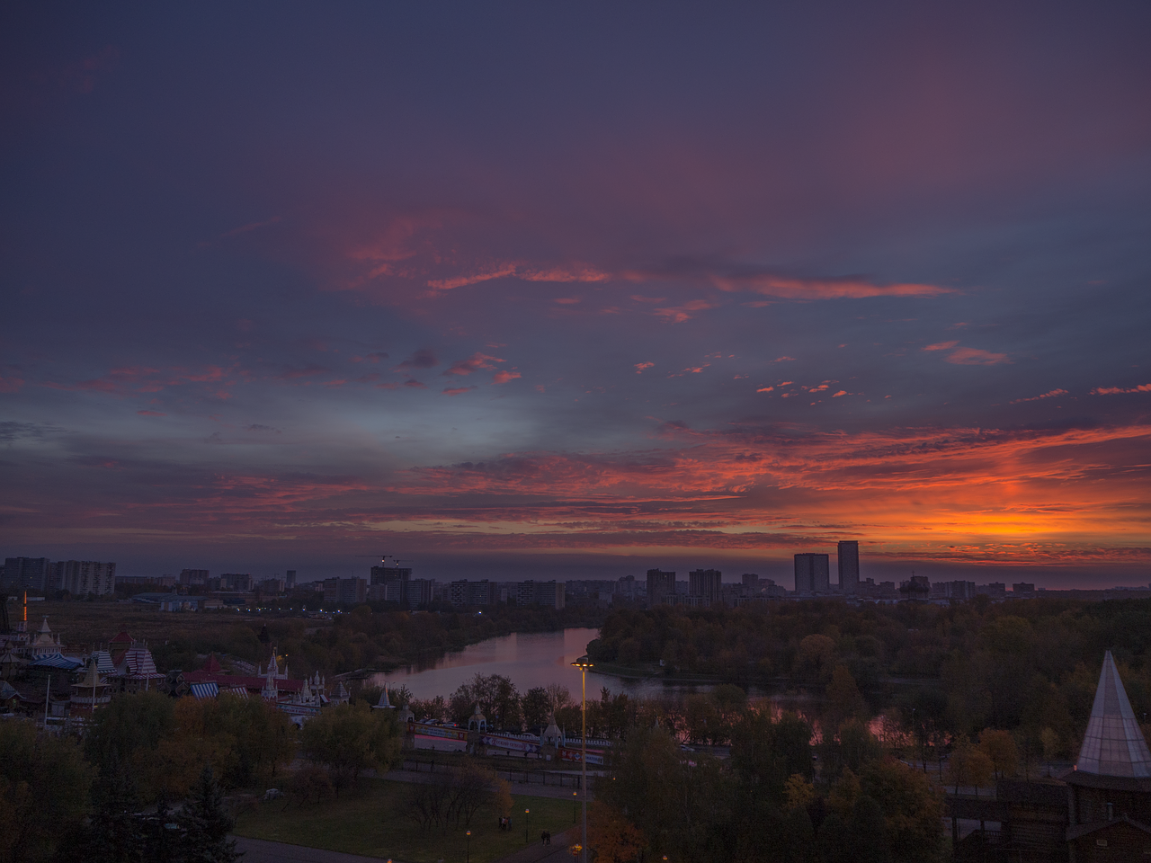 В Москве 12 ноября ожидается облачная погода и до 5 градусов тепла, фото