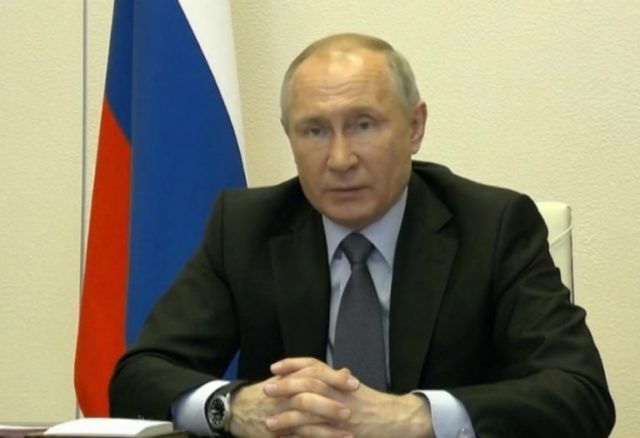 Владимир Путин призвал привить от коронавируса почти 70 миллионов россиян, фото