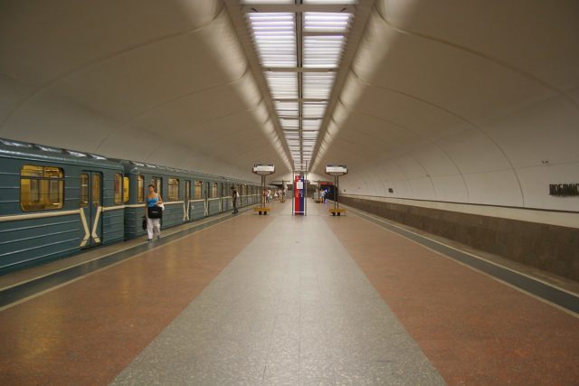 В Москве перекроют часть Люблинско-Дмитровской линии метро, фото
