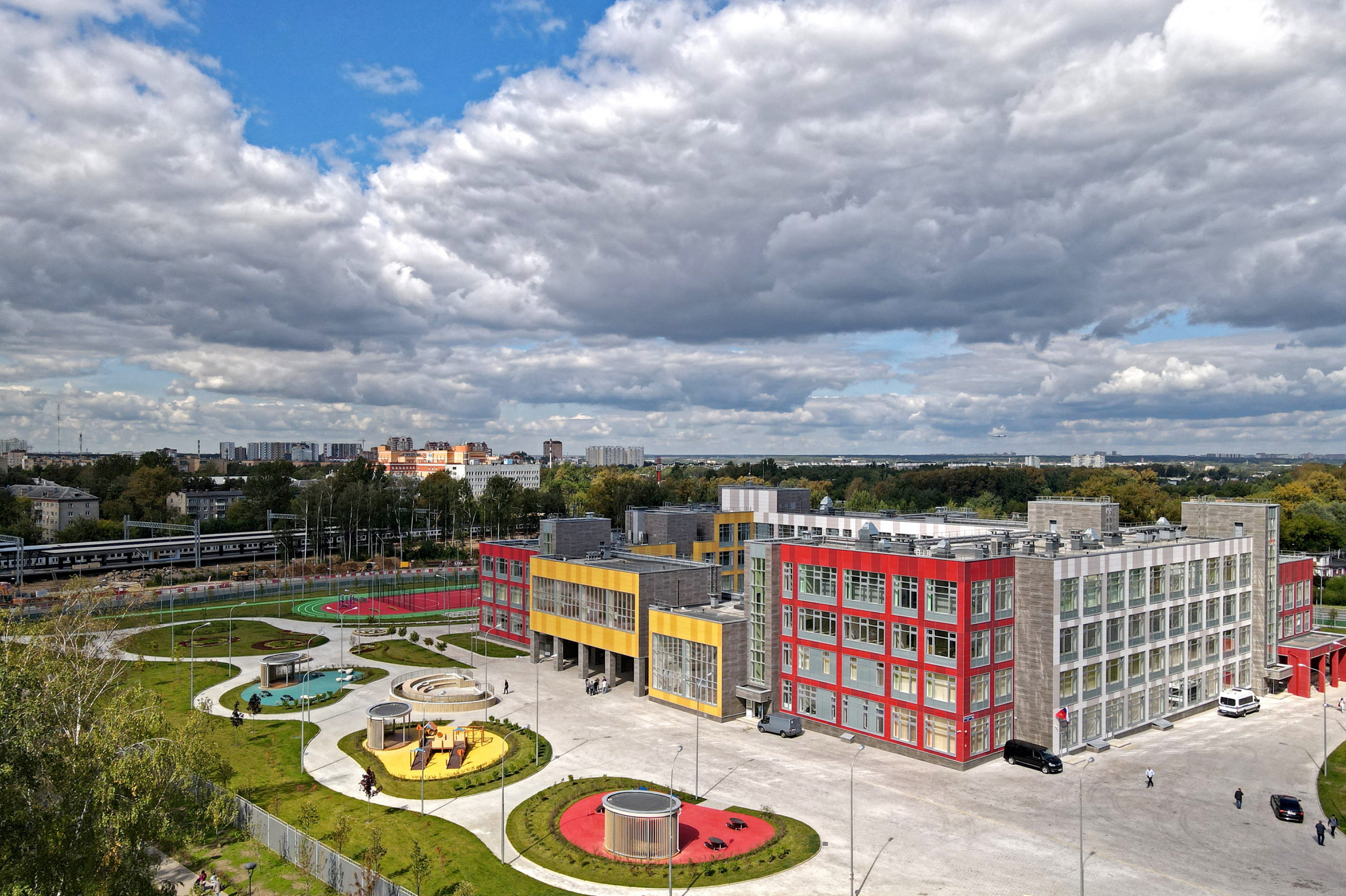 Андрей Бочкарёв: В 23 районах Москвы построят новые школьные здания  до конца года, фото