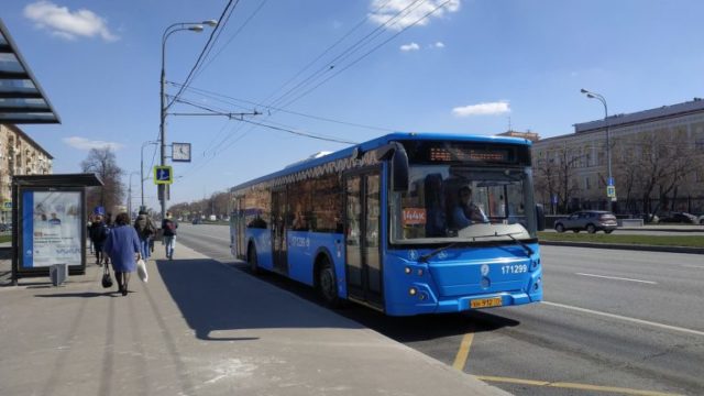 В Москве меняются 16 автобусных маршрутов, фото
