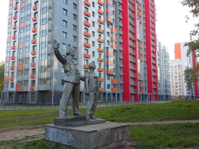 Андрей Бочкарёв: 130 домов построены в Москве по программе реновации, фото
