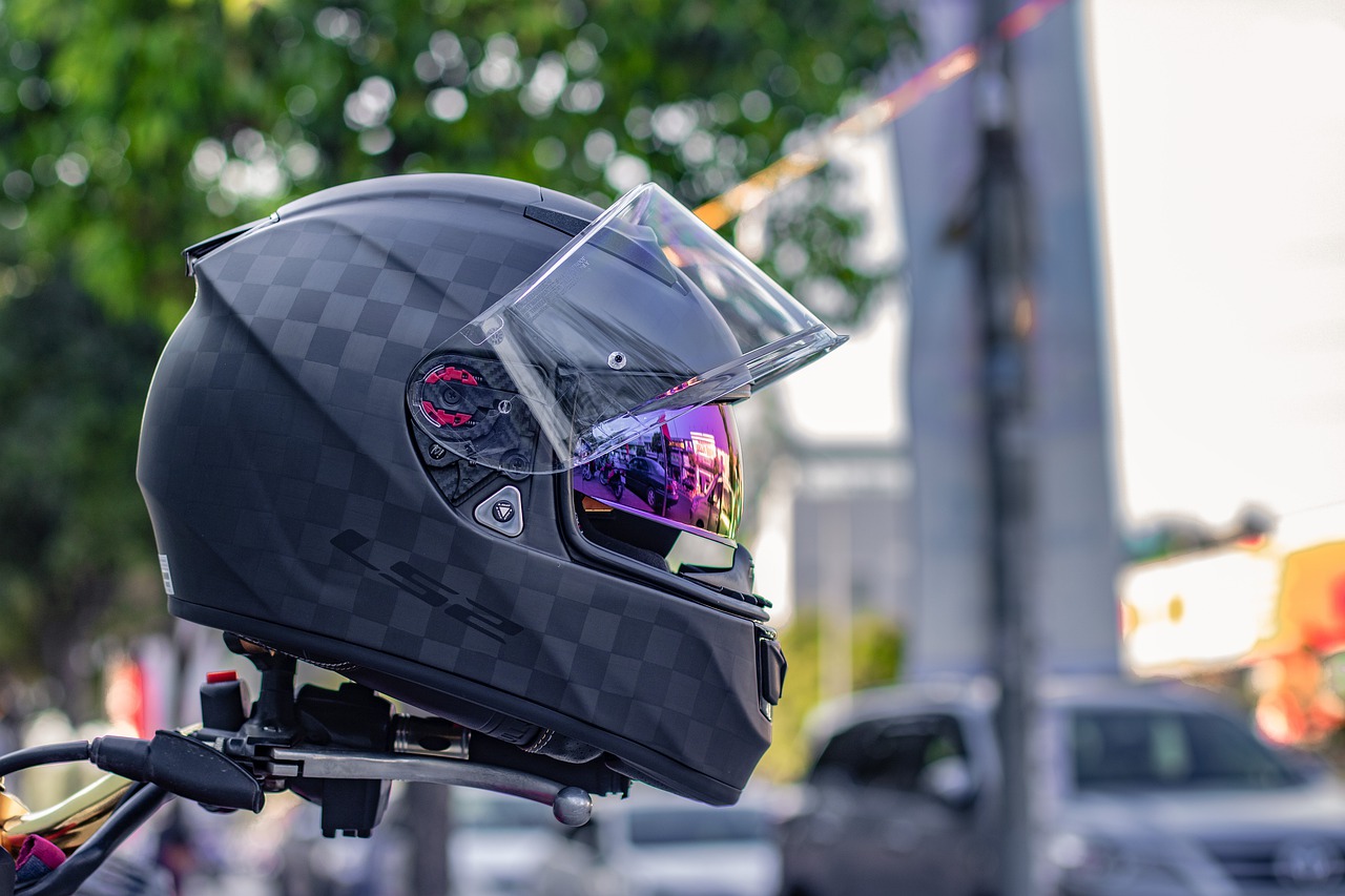 Камеры в Москве буду фиксировать мотоциклистов без шлемов, фото