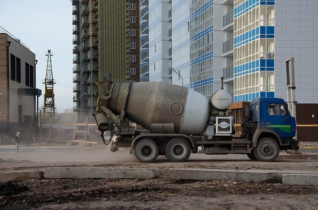 Андрей Бочкарёв: Процесс сокращения числа иностранных рабочих на стройках займет не менее 2-3 лет, фото