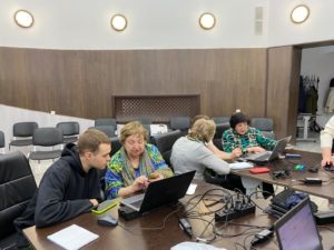 В Головинском организовали курсы компьютерной грамотности для пенсионеров  фото