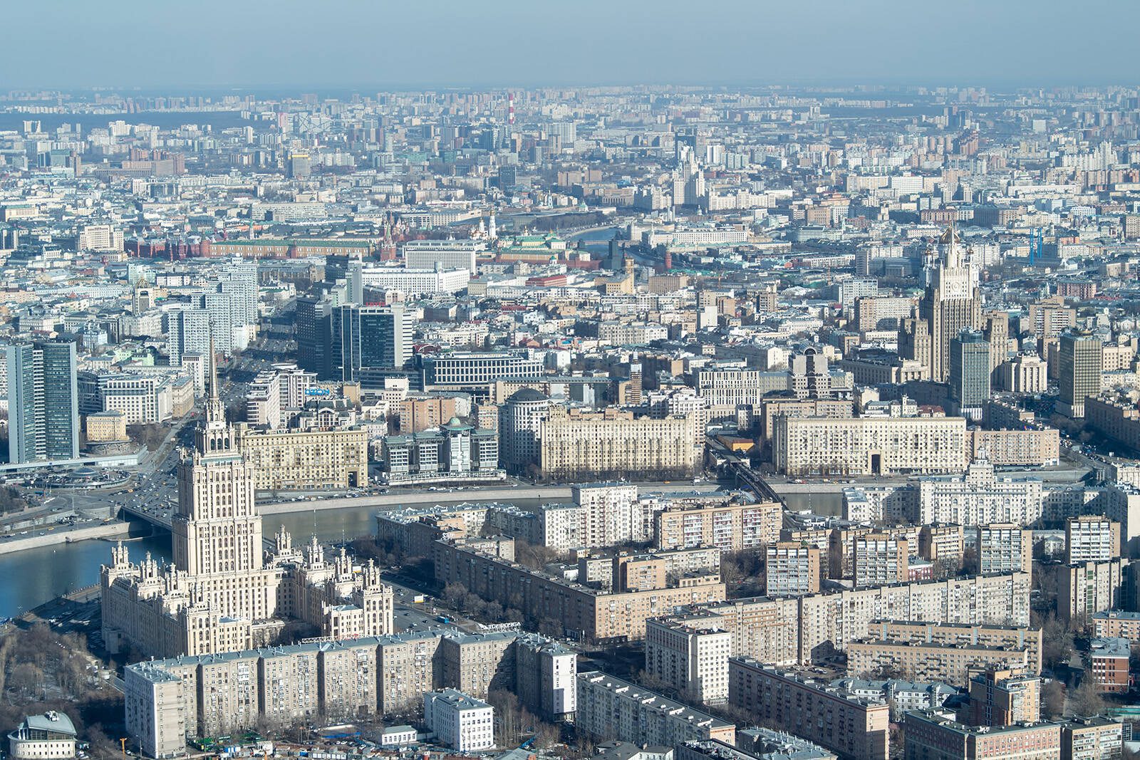 Минимальная зарплата в Москве выросла на 10%, фото